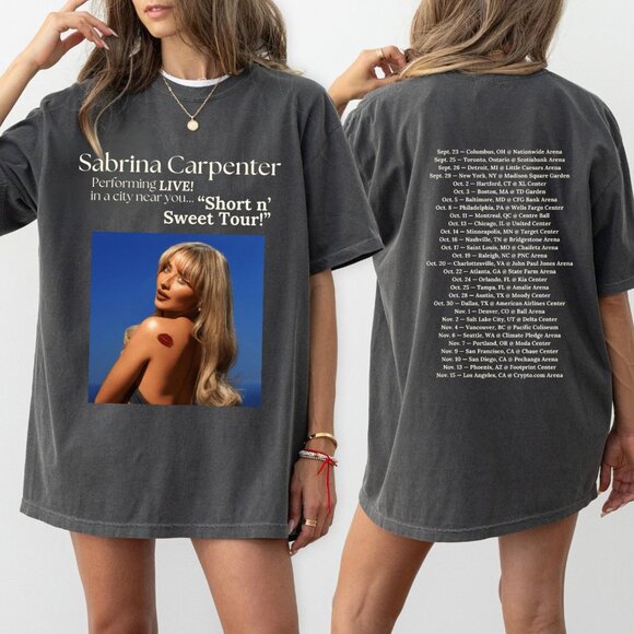 Gildan Other - Sabrina carpenter short n' sweet tour graphic t-shirt 2 sided